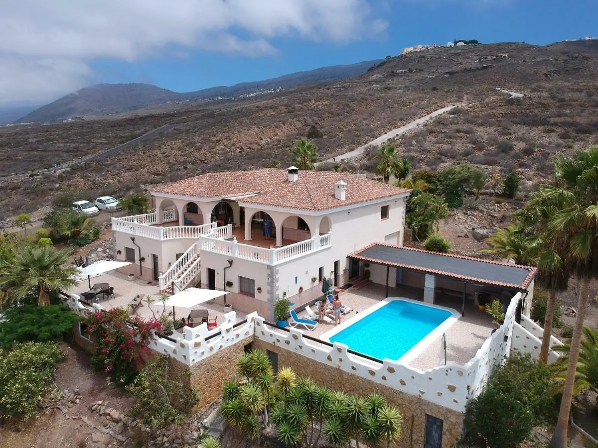 Casantilvia Heated Pool Paradise location